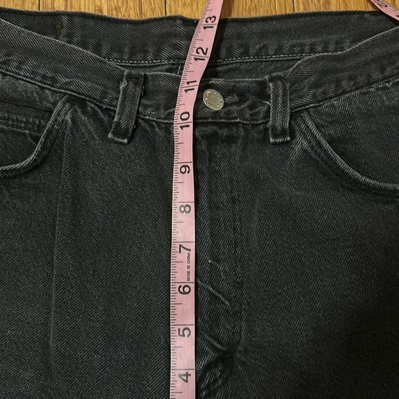 Vintage Black Wrangler Jorts Size 32 - Picture 5 of 7